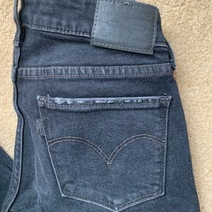 Levi’s 711 two toned Jean